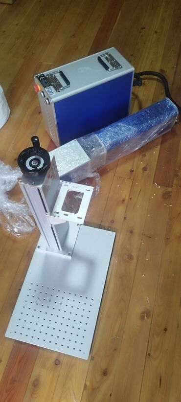 Оборудование для печати: Маркировочные Со2 лазер источник фирмы Davi d35 300/300 мм рабочий