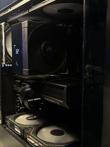 Настольные ПК и рабочие станции: Компьютер, ядер - 10, ОЗУ 32 ГБ, Игровой, Б/у, Intel Core i5, NVIDIA GeForce RTX 4070, SSD — 1