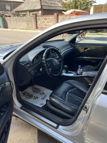 где купить машину дешевле: Mercedes-Benz E-Class: 2003 г., 5 л, Автомат, Газ, Седан