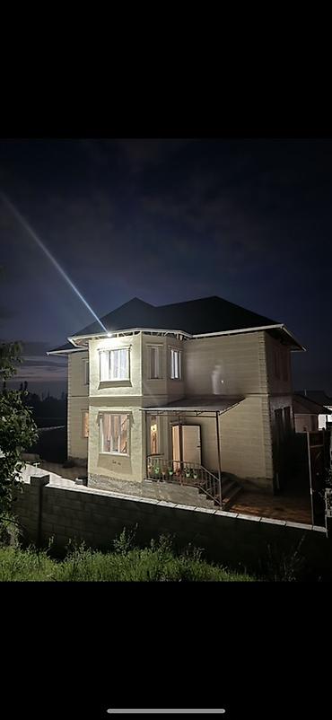 Продажа коттеджей и домов: Двухэтажный дом с террасой и двором Кухонный гарнитур — 2