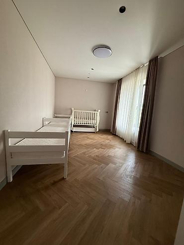 Долгосрочная аренда домов: 360 м², 4 комнаты — 20