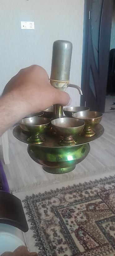 Qab-qacaq və mətbəx ləvazimatları: Mis qədəh dəsti və mərkəzi sürahili-badya - Material: mis/latun — 1