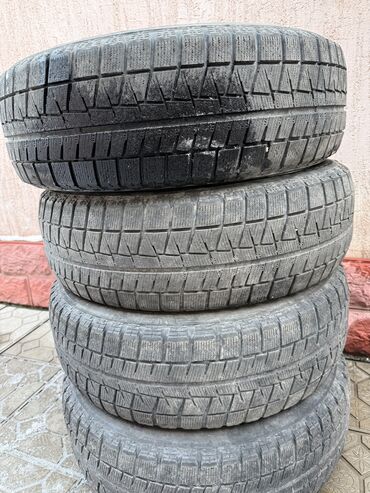 Шины: Шины 205 / 65 / R 15, Зима, Б/у, Комплект, Легковые, Япония, Bridgestone