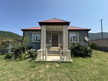 neftcilərdə kirayə evlər: 100 kv. m, 3 otaqlı, Kombi, Qaz, İşıq