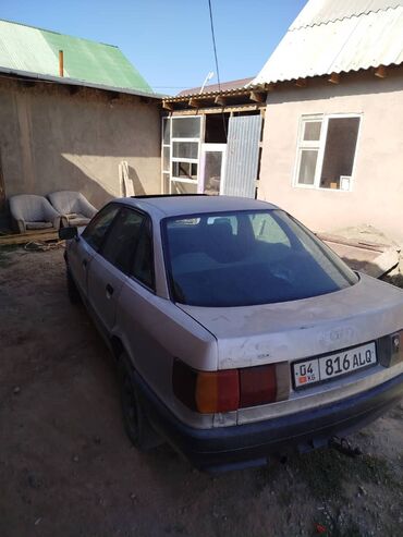 дополнительное освещение на авто: Audi 80: 1988 г., Седан