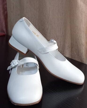 Сабо: Обувь для танцев. Можно и на повседневку. 36 размер. 100% кожа