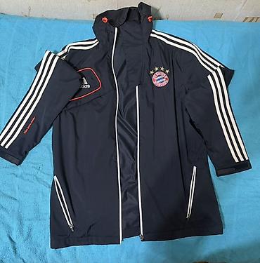 Adidas FC Bayern München küləkkeçirməz gödəkçə - Rəng: tünd göy, ağ lalafo.az -da Adidas FC Bayern München küləkkeçirməz gödəkçə - Rəng: tünd göy, ağ