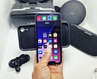 Apple iPhone: IPhone Xr, Б/у, 128 ГБ, Черный, Чехол, 79 % — 9