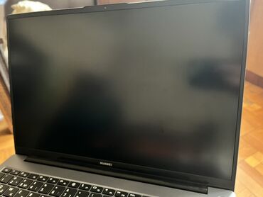 Huawei: Intel Core i3, 8 GB, 16 " — 7