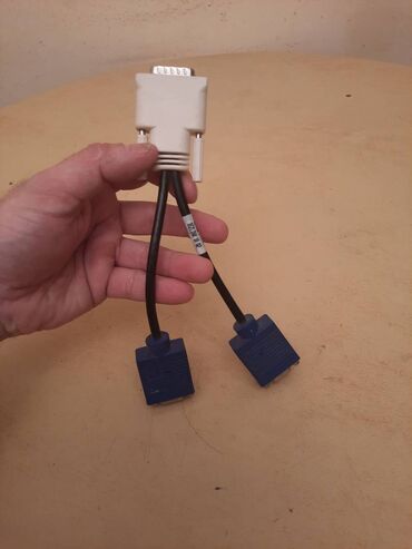 Video kartice i zvučne kartice: Retro,stara graficka i adapter VGA sa graficke na 2 monitora Ispravna na lalafo.rs — 5 Video kartice i zvučne kartice: Retro,stara graficka i adapter VGA sa graficke na 2 monitora Ispravna — 5