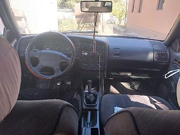 golf car: Volkswagen Passat: 1994 г., Механика, Универсал — 3