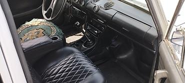 VAZ (LADA): VAZ 2103, ağ rəng, klassik sedan. Xüsusiyyətlər: - Kuzov: 4 qapılı — 9