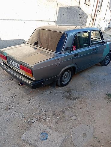 VAZ (LADA): Model: Lada 2107 sedan Rəng: Tünd boz/göy tonları Kuzov: 4 qapı — 3