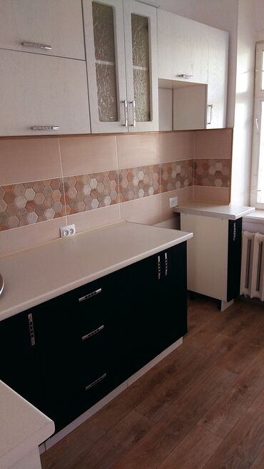 продается 1 комнатная кара балта квартира: 3 комнаты, 70 м², 106 серия, 5 этаж, Евроремонт
