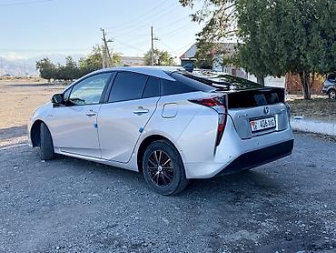 голы 3 купе: Toyota Prius: 2017 г., 1.8 л, Вариатор, Гибрид, Хэтчбэк — 2