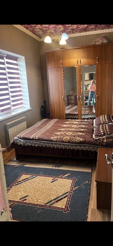 Двуспальные кровати: Сдаю в аренду двух комнатную квартиру Таунхаус кухня + студия 60 — 17