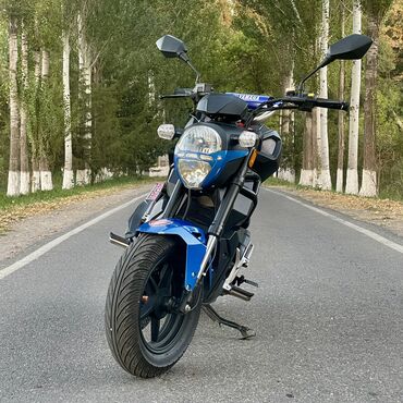 скутеры в рассрочку: 200 куб. см, Бензин, Б/у