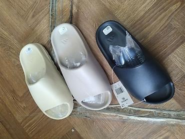 Sandale i papuče: Original Nike i Adidas jeezy slide u kutiji 3500 din. L — 1