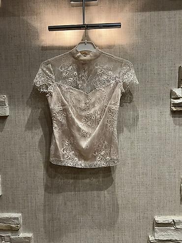 triko dest: 36 ölçüdə Zərif üçlü dəst – krujeva bluz, qısa ətək və uzun kəmər/şarf — 1