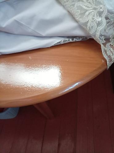 aşdım daşdım gülü: Zərif naxışlı tül pərdə. Ağ rəngli şəffaf tül parça üzərində krem/bej — 2