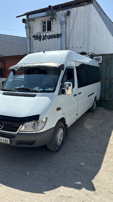 срочно срочно продам машину: Mercedes-Benz Спринтер: 2004 г., 2.2 л, Механика, Дизель, Бус