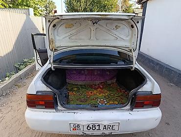 на corolla: Toyota Corolla: 1993 г., 1.6 л, Механика, Бензин, Седан — 1
