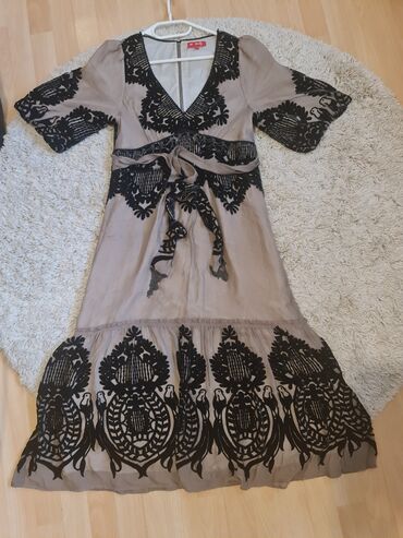 haljina sa biserima: M (EU 38), Večernji, maturski, Kratkih rukava