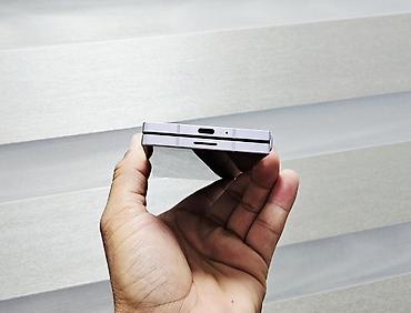 z fold 3: Samsung Galaxy Z Fold6, Б/у, 256 ГБ, цвет - Серебристый, 1 SIM, 2 SIM, eSIM — 3