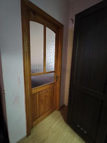 qapi ucuz: Tecili: 2 eded qapi. yaxwi iwlek veziyyetde. 1 i 30m tekde satilir — 1