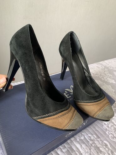 женские черные замшевые туфли: Туфли Caprice, 36