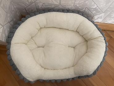 Yumşaq ev heyvanı yatağı – orta ölçü - Oval formalı, yüksək kənarlı
