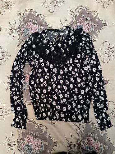 Dəstlər, kostyumlar: Qadın geyimləri -da lalafo.az — 21 Dəstlər, kostyumlar: Qadın geyimləri — 21