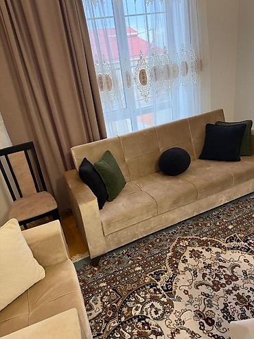 divan krislo: Mebel dəsti – bej rəngli divan və iki kreslo - Tərkib: 1 ədəd geniş 3 — 1