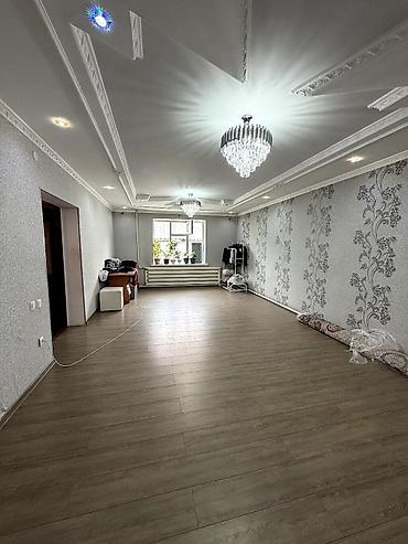 Продажа коттеджей и домов: 🏡 Продается просторный мансардный дом в Сокулуке! 📍 Участок — 11 — 3