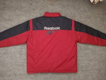 Köynəklər: Orginal Reebok . az istifade olunub.kapsonu gizlenir.olcu: XL qiymet