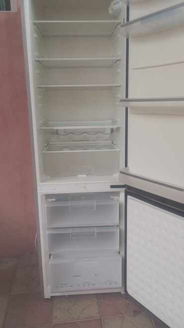 маленький холодильник: Б/у 2 двери Siemens Холодильник Продажа, цвет - Серый