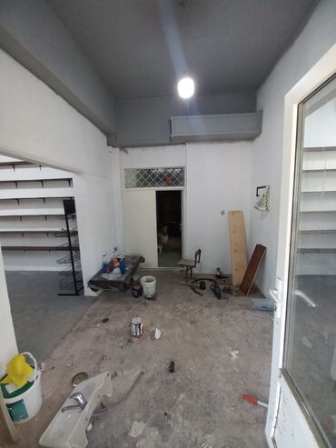 Anbar və emalatxanalar: 5 mertebeli binanin 1ci mertebesi 125kv 6 otaq elave kalidor iki — 6