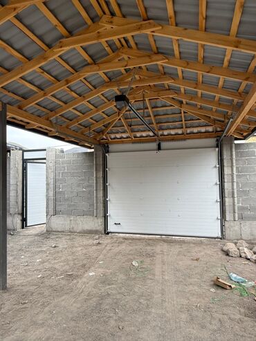 Секционные ворота: – Жогору көтөрүлөт — орун үнөмдөлөт – Кооз жана бекем көрүнүш — — 17