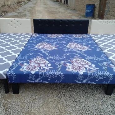 Çarpayılar: Kravat Təzə hazırları var Rəng seçimi var Bir nəfərlik kravat 60 — 1