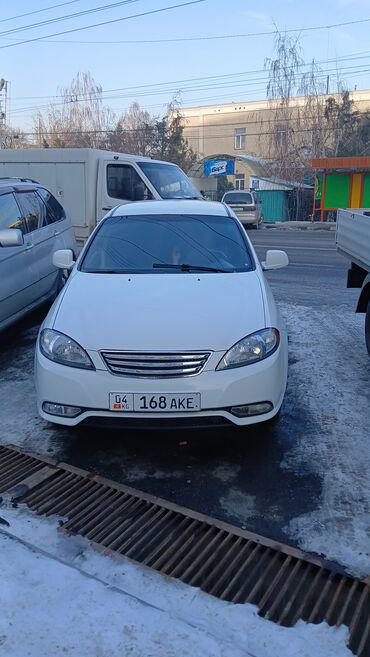 Daewoo: Daewoo Gentra: 2015 г., 1.5 л, Механика, Бензин, Седан