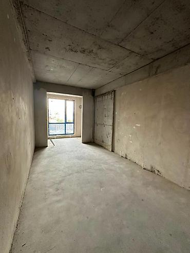3 комнаты, 129 м², ул. Ахунбаева / Бакаева Элитка, 3 этаж, ПСО (под самоотделку)
