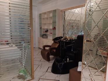 Digər kommersiya daşınmaz əmlakı: Nərimanov rayonu inqılabda 1-ci mərtəbəsində yerləşən 175 kv sahəsi — 12