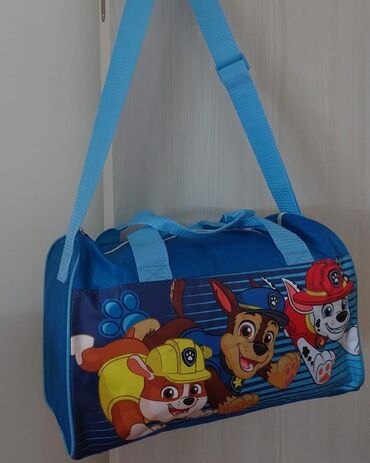 Ostale dečije stvari: Torba za trening i putovanja
Cena 1600 din
38*22 cm — 5