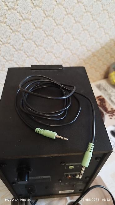 aux sunur: Microlab 2.1 akustik sistemi - Komplekt: 1 subwoofer + 2 peyk dinamik — 4