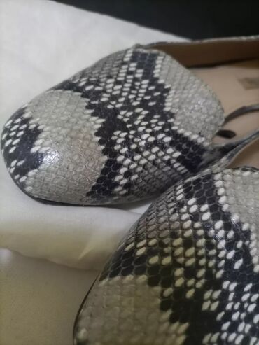 Baletanke: Baletanke, Massimo Dutti, 38 — 5