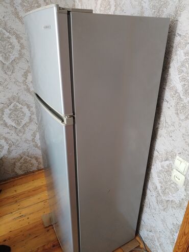 Холодильники: Б/у 2 двери Midea Холодильник Продажа, цвет - Серый, Встраиваемый