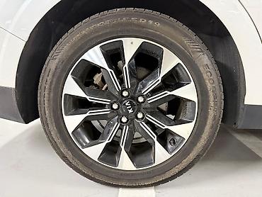 Kia: Kia Carnival: 2020 г., Минивэн — 16