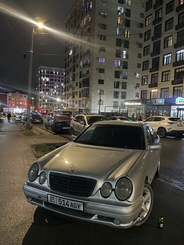 Mercedes-Benz: Mercedes-Benz E-Class: 2002 г., 2.2 л, Механика, Дизель, Седан