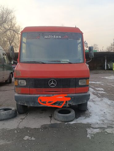 зил гигант: Mercedes-Benz : 1989 г., 4 л, Механика, Дизель, Фургон