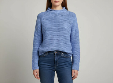 akryl w swetrze: Women`s sweater, size M